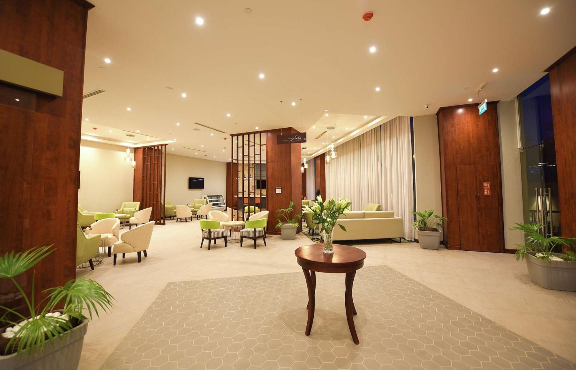 Hilton Garden Inn Kampala Exterior foto